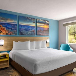 Days Inn By Wyndham Williams